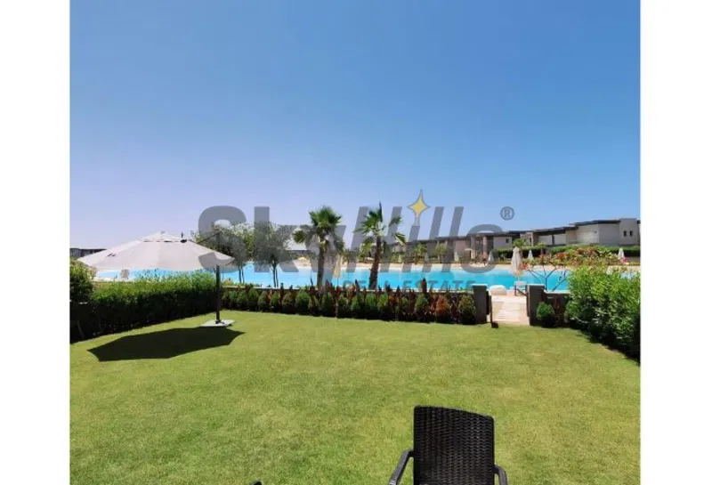 توين هاوس 4 غرف 230 م² للبيع في Swan Lake North Coast