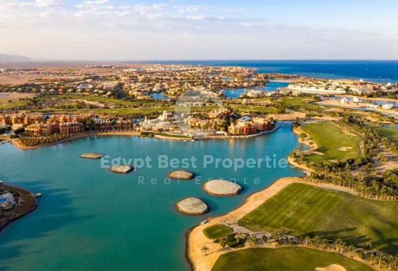 شاليه 3 غرف 150 م² للبيع في Tuban Islands
