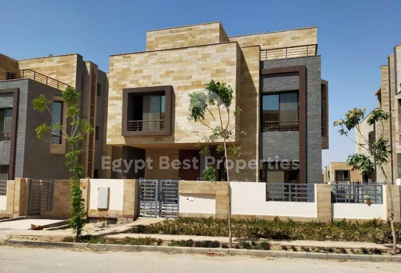4-bedroom twin house 194 m² for sale in Taj City