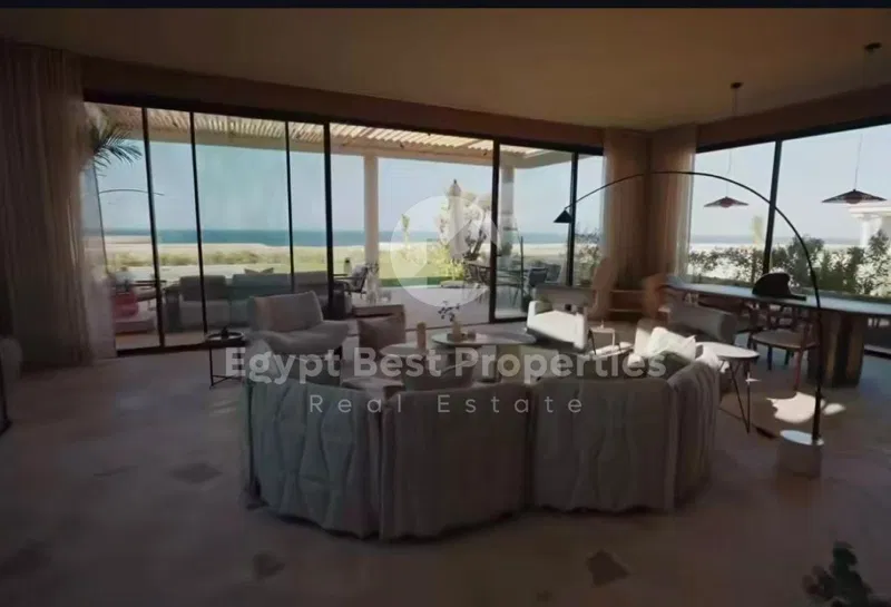 4-bedroom villa 210 m² for sale in Silver Sands