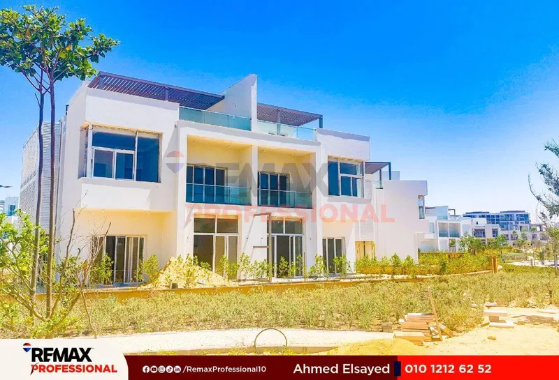 6-bedroom villa 340 m² for sale in Mazarine