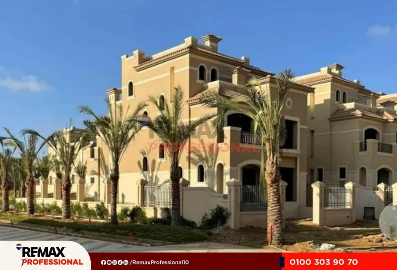 5-bedroom villa 230 m² for sale in La Vista City