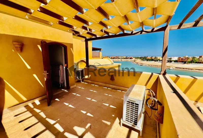 فيلا 3 غرف 160 م² للبيع في West Gulf