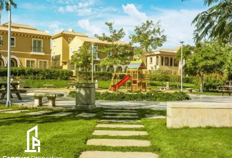 4-bedroom townhouse 216 m² for sale in Hyde Park, Park Corner