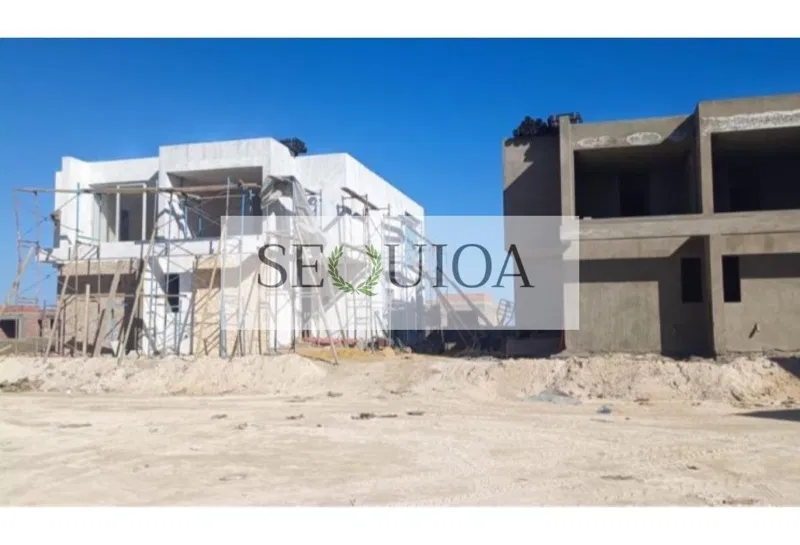 تاون هاوس 4 غرف 185 م² للبيع في Azha North