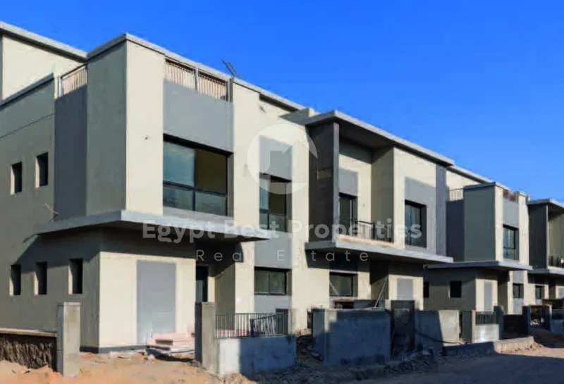 فيلا 3 غرف 265 م² للبيع في Swan Lake Residence