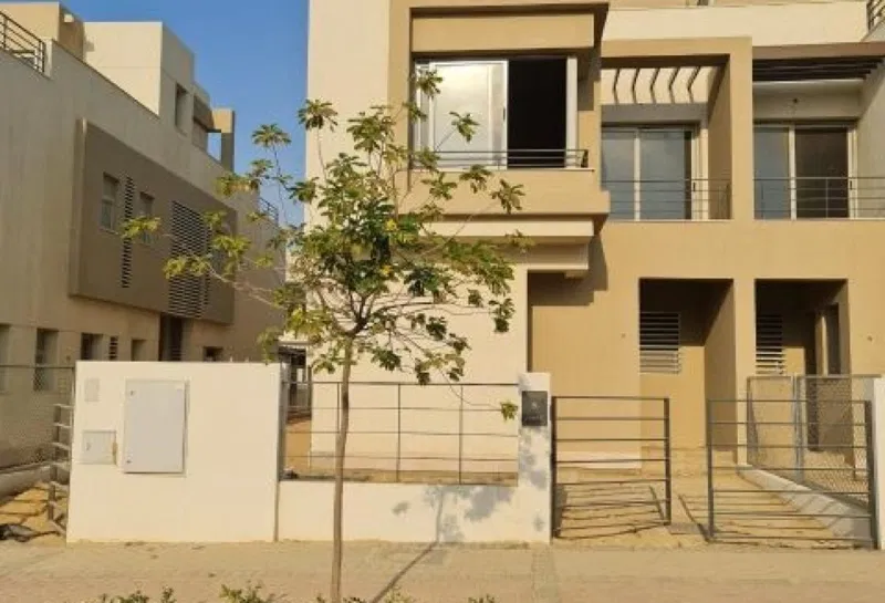 4-bedroom villa 227 m² for sale in Palm Hills New Cairo