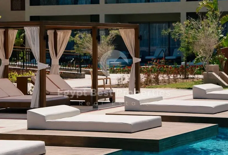 4-bedroom chalet 320 m² for sale in Silver Sands