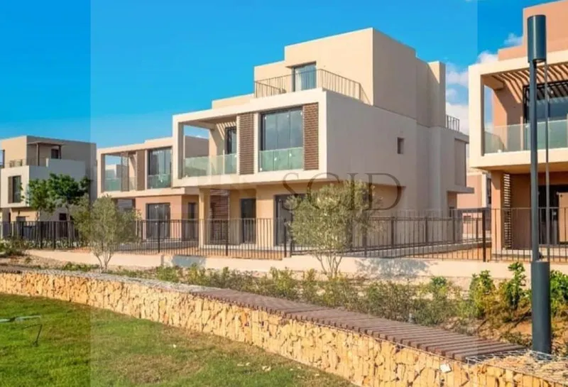4-bedroom villa 235 m² for sale in SODIC East