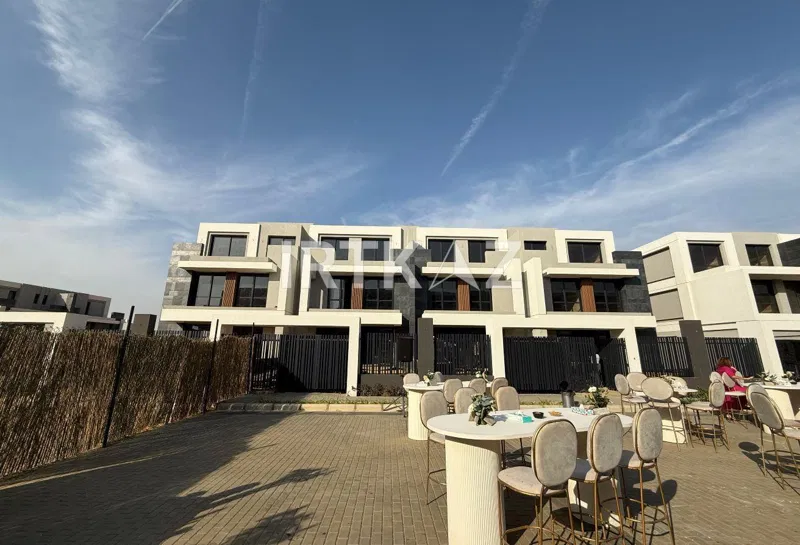 4-bedroom townhouse 235 m² for sale in El Patio Town