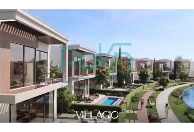4-bedroom villa 310 m² for sale in Villagio