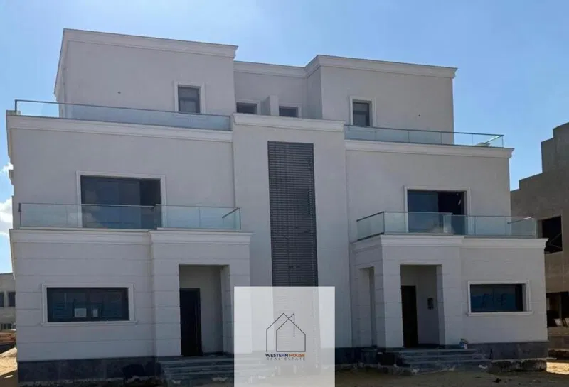 6-bedroom villa 410 m² for sale in The Estates , The Estates