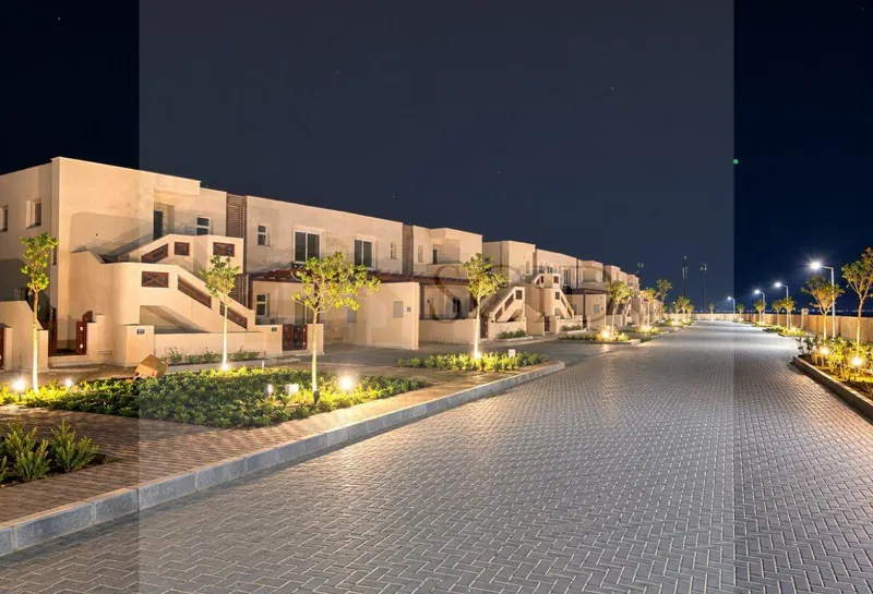 4-bedroom twin house 200 m² for sale in Beit Al Bahr , Beit Al Bahr