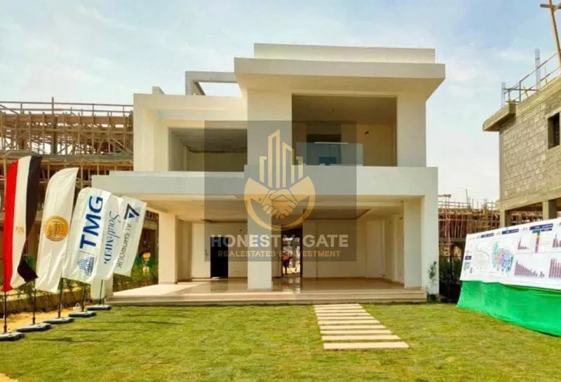 3-bedroom villa 220 m² for sale in South Med