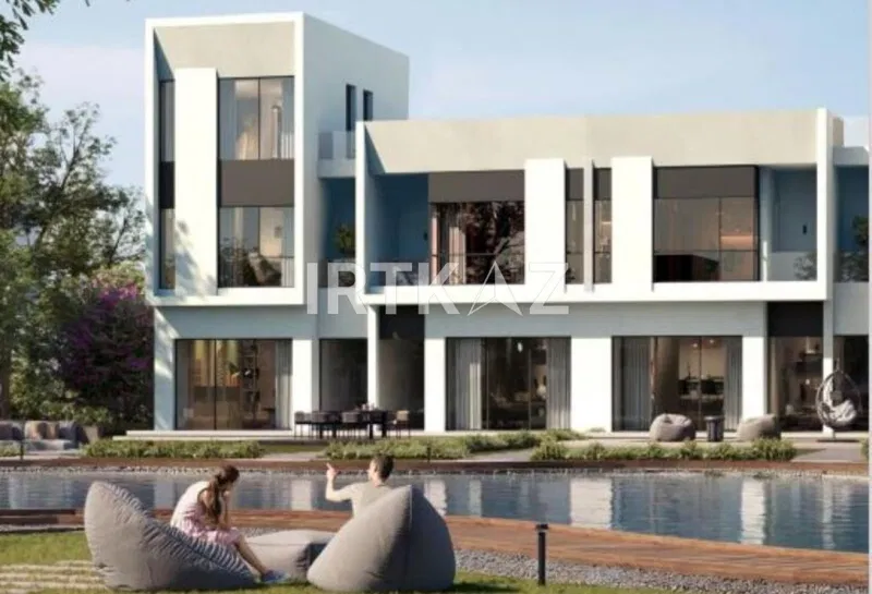 4-bedroom townhouse 304 m² for sale in Triangle