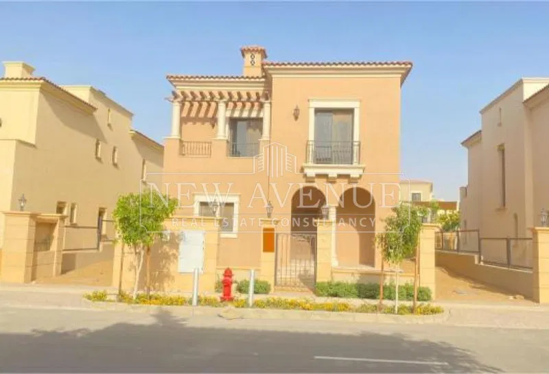 فيلا 4 غرف 325 م² للبيع في سيتي جيت، City Gate