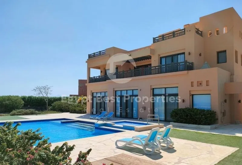3-bedroom villa 220 m² for sale in Blanca Gardens