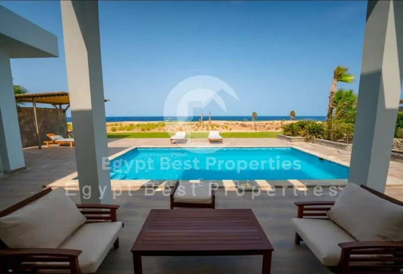 3-bedroom villa 220 m² for sale in Bay West