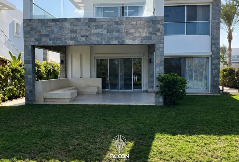 4-bedroom villa 380 m² for sale in Soma Bay