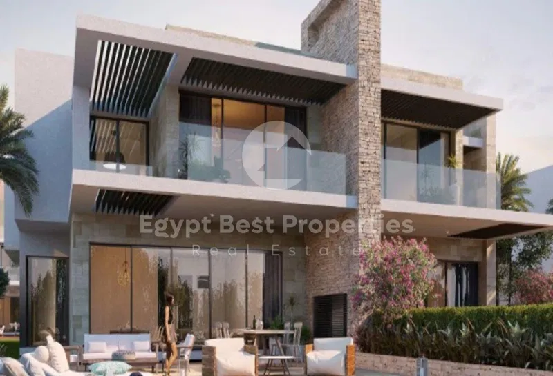 3-bedroom twin house 350 m² for sale in Silver Sands