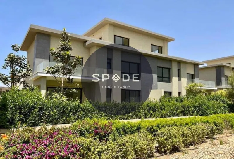 فيلا 6 غرف 388 م² للبيع في Swan Lake Residence