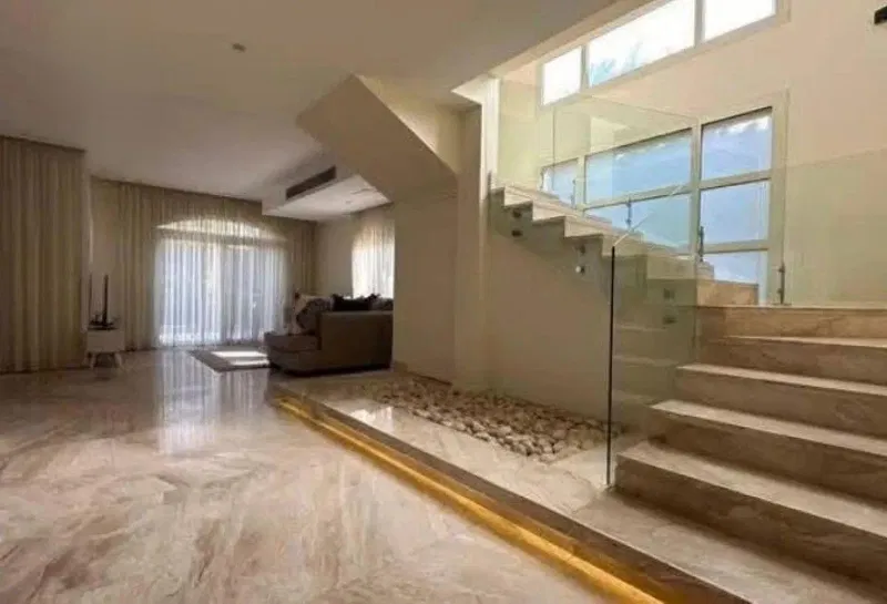4-bedroom twin house 314 m² for sale in Villette