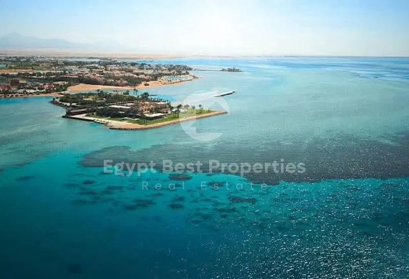 4-bedroom twin house 219 m² for sale in Cyan