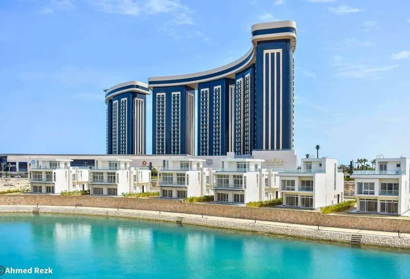 شقة 3 غرف 319 م² للبيع في Beachfront Towers