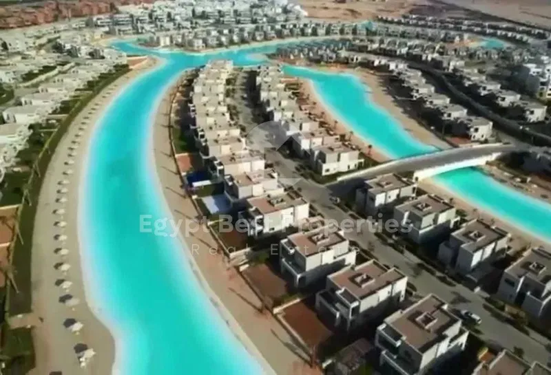 فيلا 4 غرف 313 م² للبيع في أزها، ازها