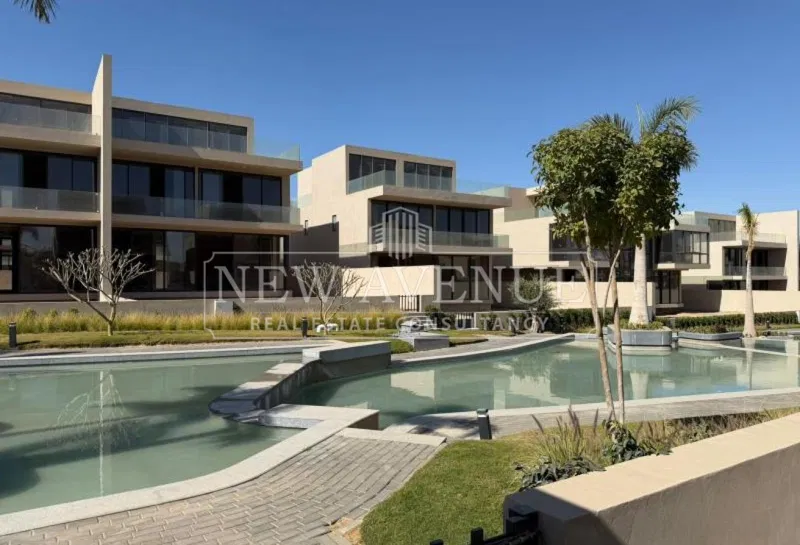 5-bedroom villa 460 m² for sale in The Lakeview Boutique Villas