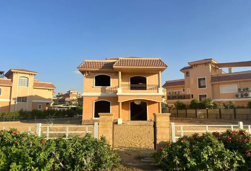 4-bedroom villa 320 m² for sale in Privado