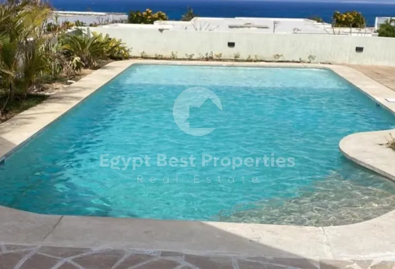 5-bedroom villa 400 m² for sale in Almaza Bay