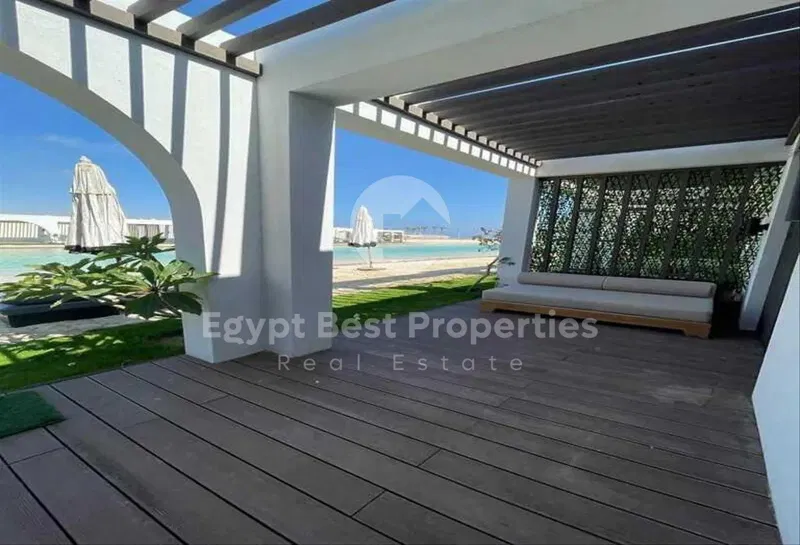 4-bedroom twin house 320 m² for sale in The Waterway