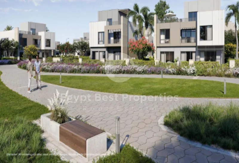 5-bedroom villa 495 m² for sale in SODIC East