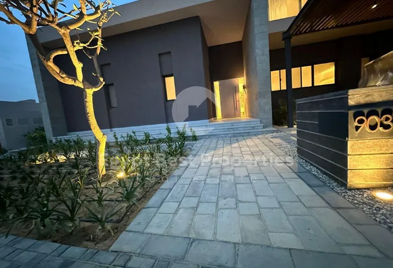 فيلا 4 غرف 340 م² للبيع في Swan Lake Residence