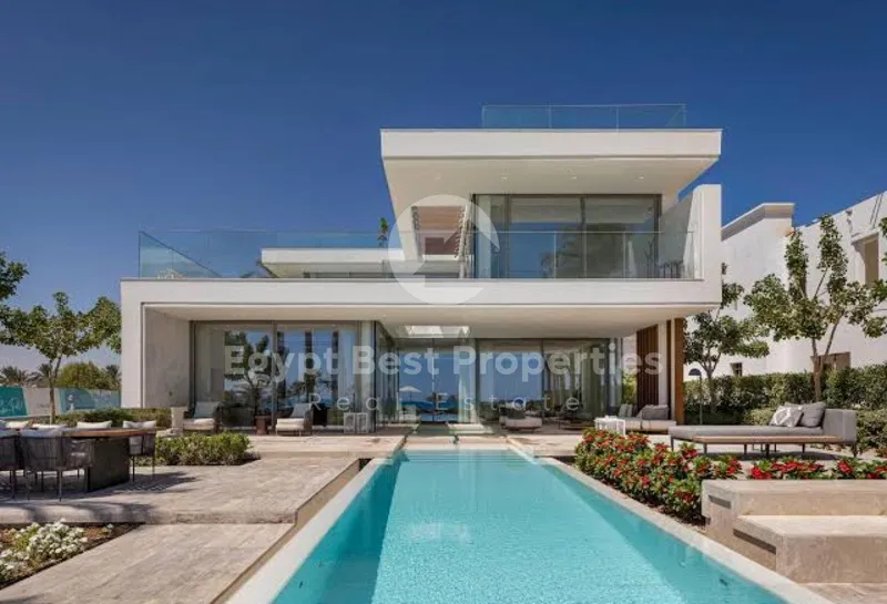5-bedroom villa 356 m² for sale in Marassi