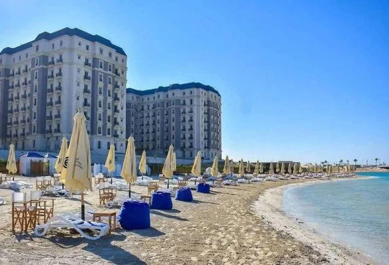 شقة 3 غرف 319 م² للبيع في Beachfront Towers