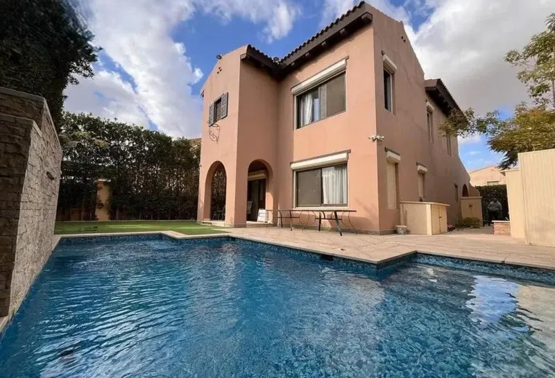 5-bedroom villa 310 m² for sale in Mivida