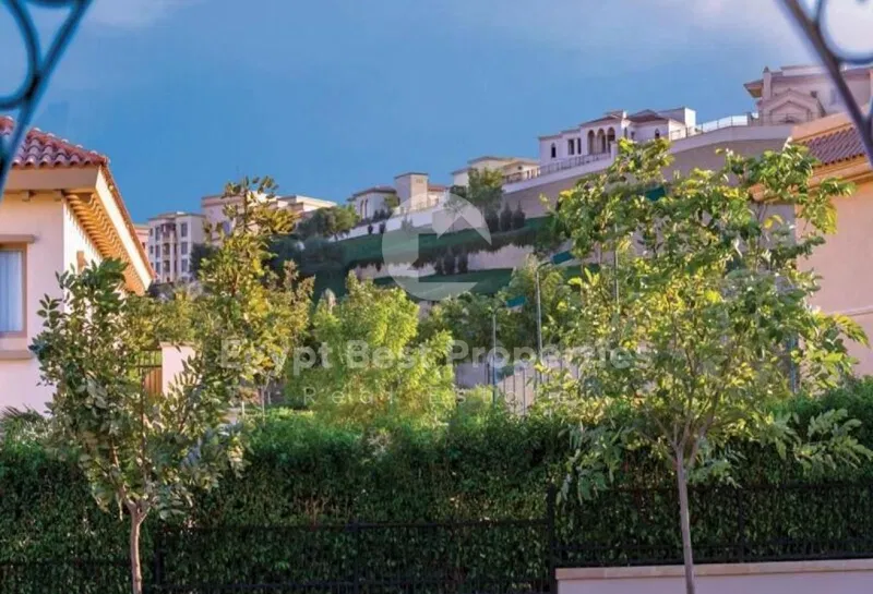 فيلا 4 غرف 332 م² للبيع في Swan Lake Residence