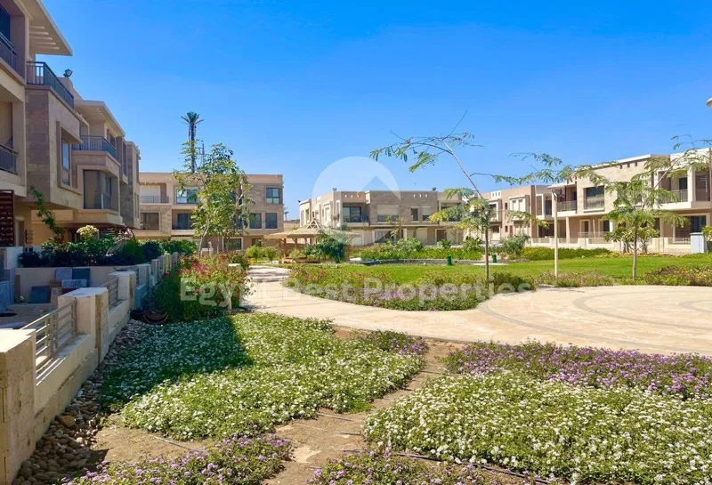 4-bedroom villa 265 m² for sale in Taj City