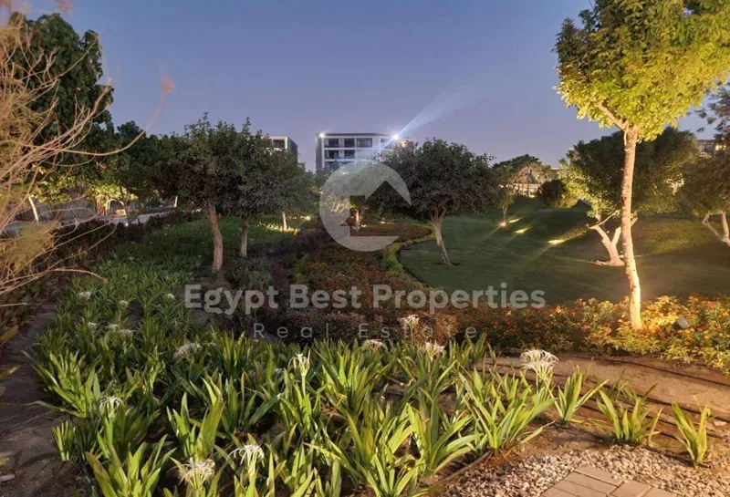 4-bedroom villa 265 m² for sale in Taj City