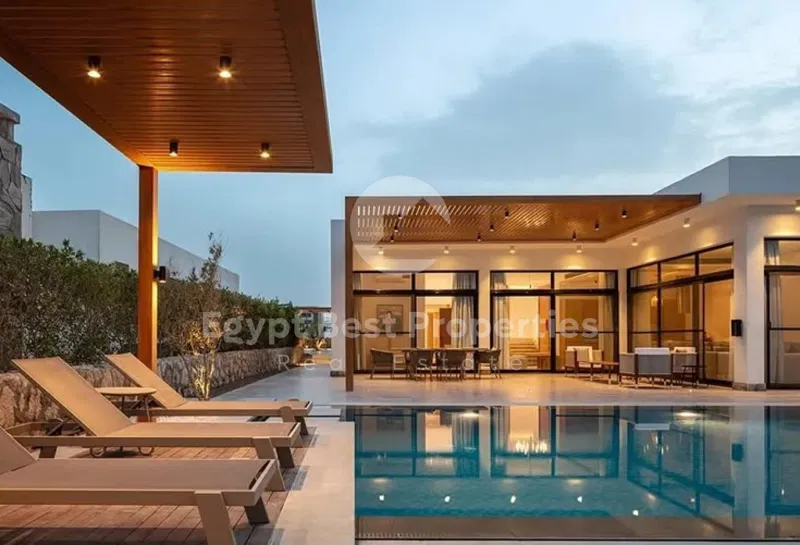 4-bedroom villa 270 m² for sale in Silver Sands