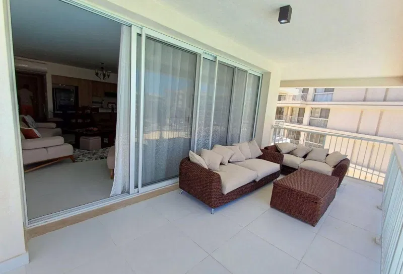 3-bedroom chalet 216 m² for sale in Marassi