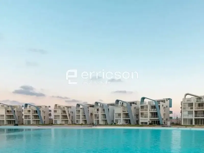 Townhouse for sale in Salt, steps from the sea, overlooking the lagoon and facing the marina, fully finished