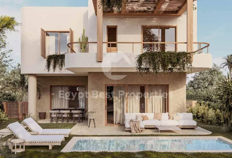 3-bedroom villa 160 m² for sale in Almaza Bay