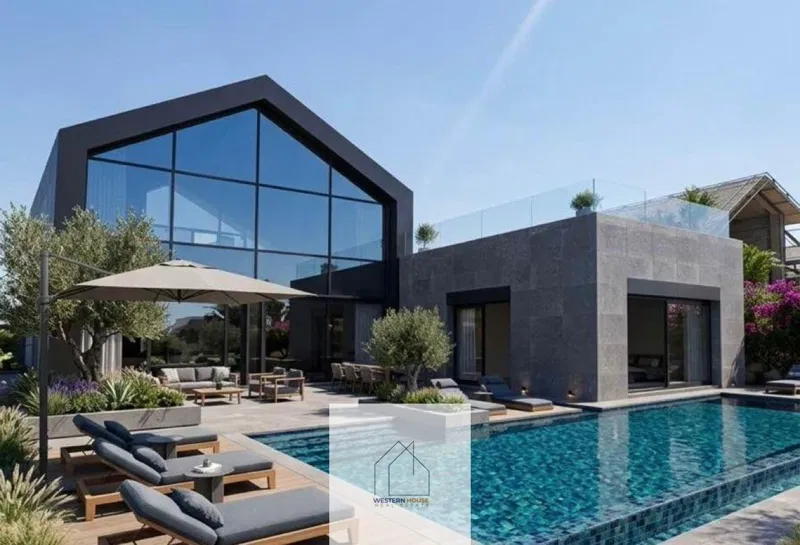 4-bedroom villa 600 m² for sale in Swan Lake West