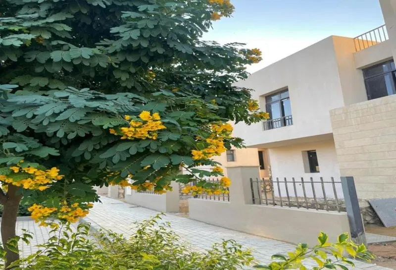 7-bedroom villa 405 m² for sale in O West