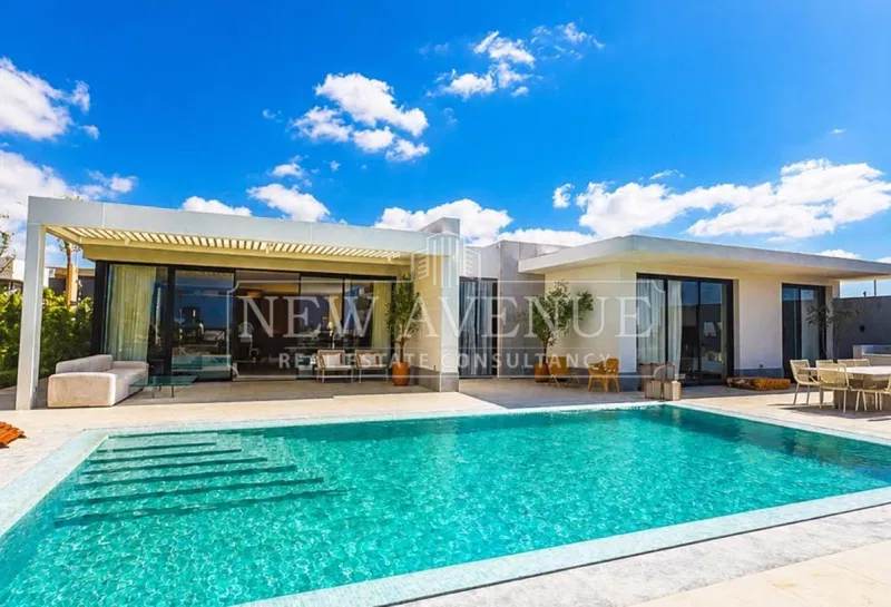 6-bedroom villa 402 m² for sale in Solare