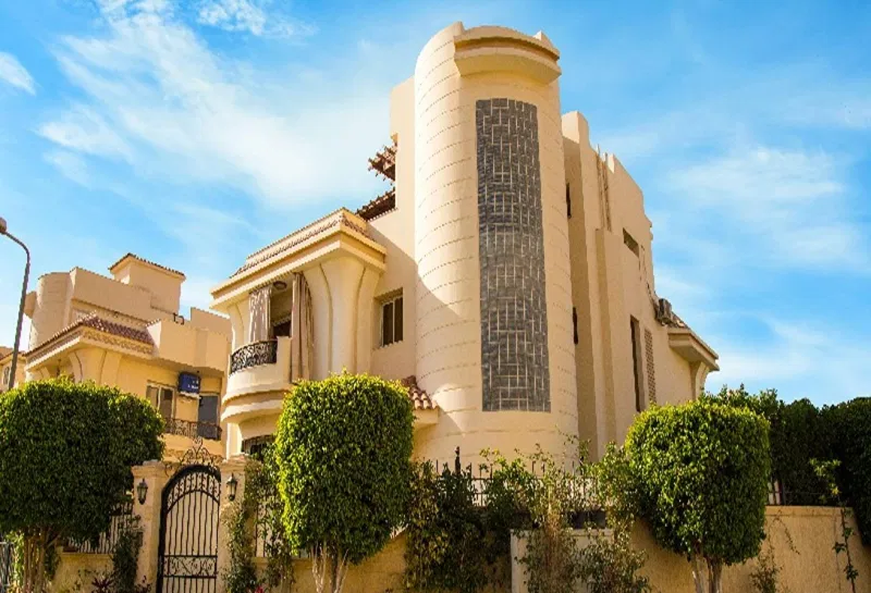 5-bedroom villa 760 m² for sale in Golden Heights