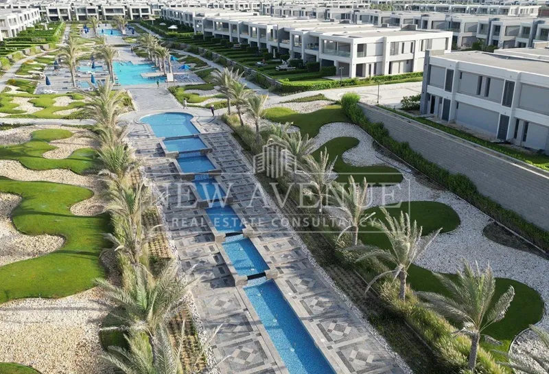 5-bedroom villa 320 m² for sale in La Vista Ras El Hikma